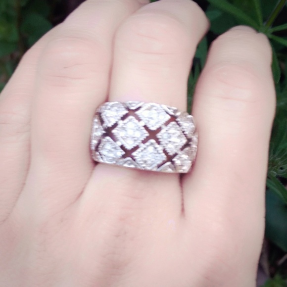 Gorgeous Wide Sterling Silver & Swarovski Crystal Ring- Size 8 - Picture 4 of 6